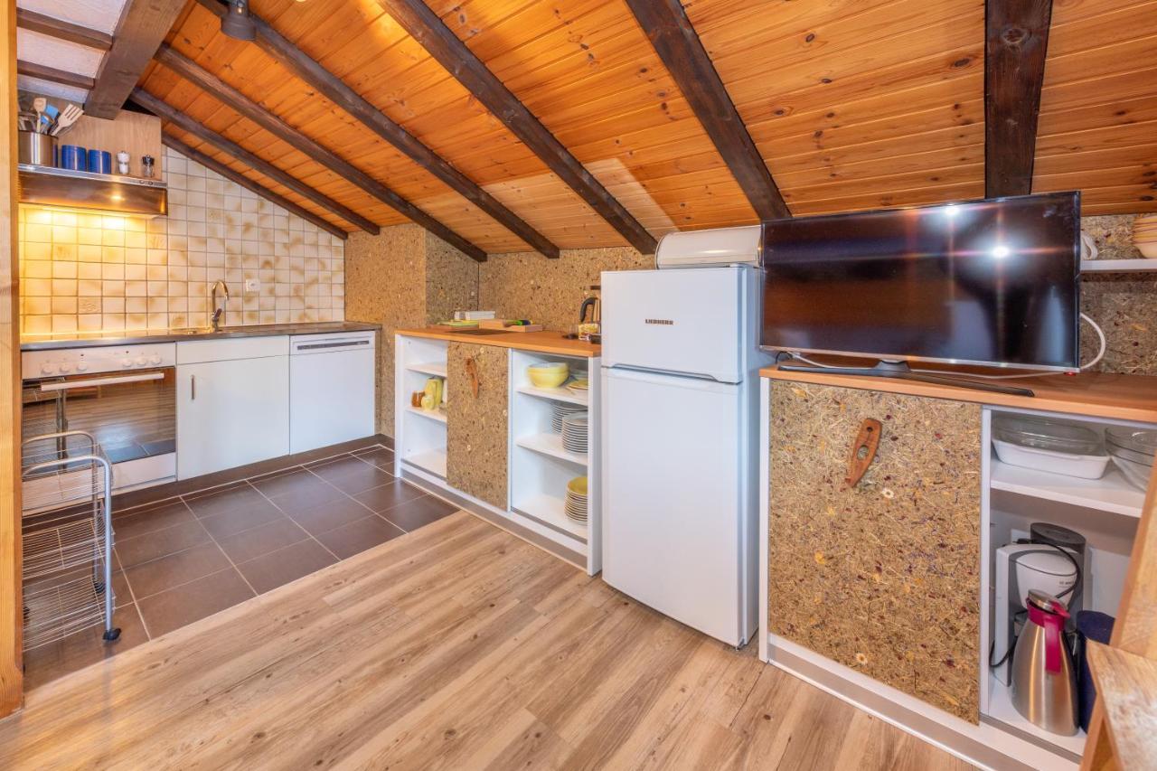 Apartment Efeu "Mit Stil & Tradition" Grachen Exterior photo